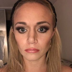 Meet your Posher, Kara